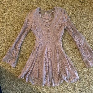 Purple lace v-neck long sleeve flowy dress